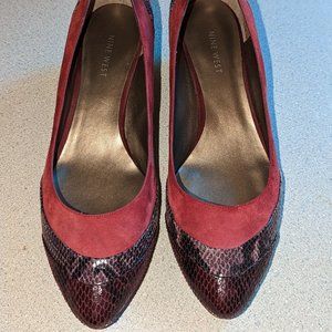 Maroon suede snakeskin flats 9.5M